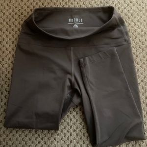 Army green crop matte leggings almost New condition!